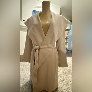 Beige wrap lightweight coat. Size XS, Club Monaco